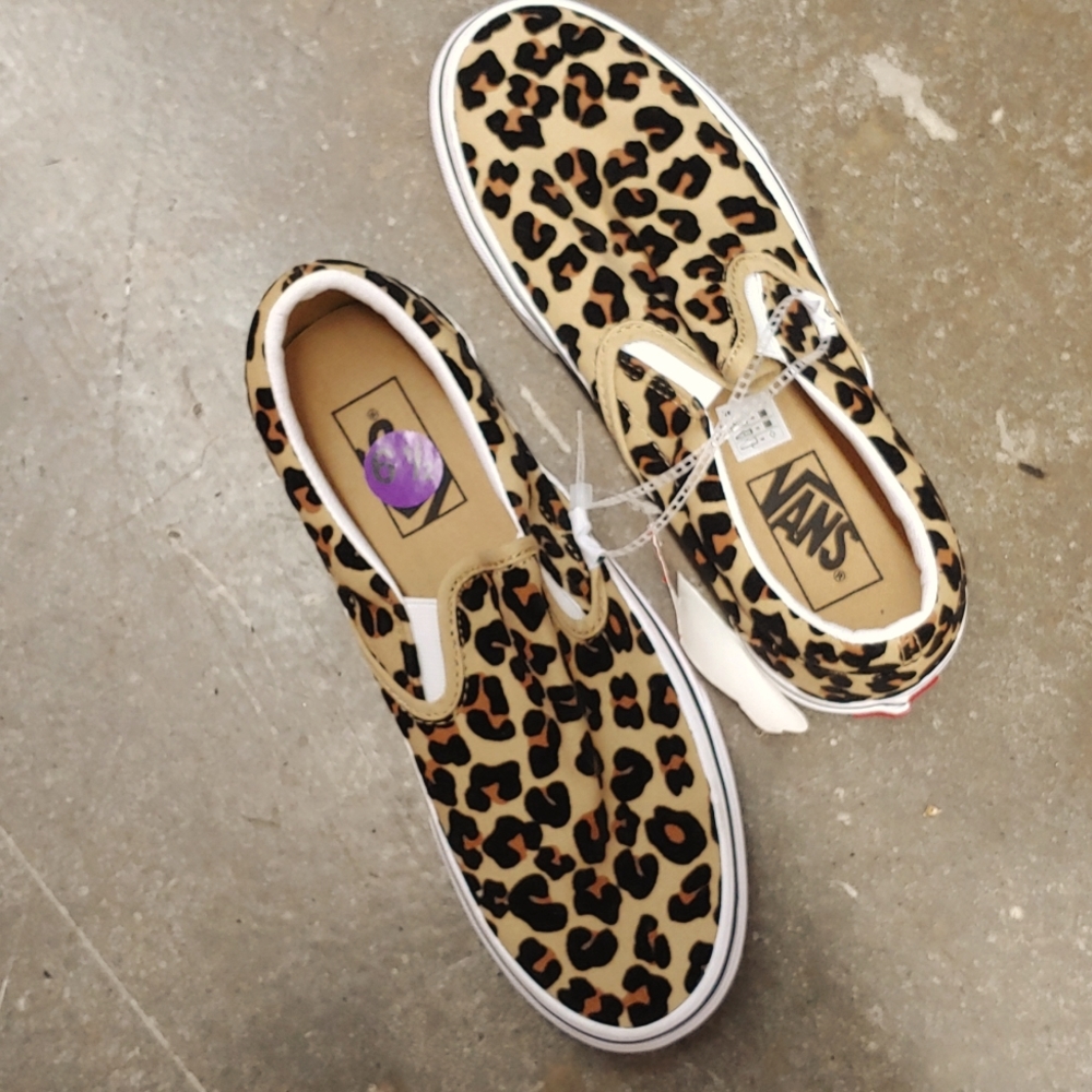 Vans Slip-On Leopard Print Size 6.5 Shoes